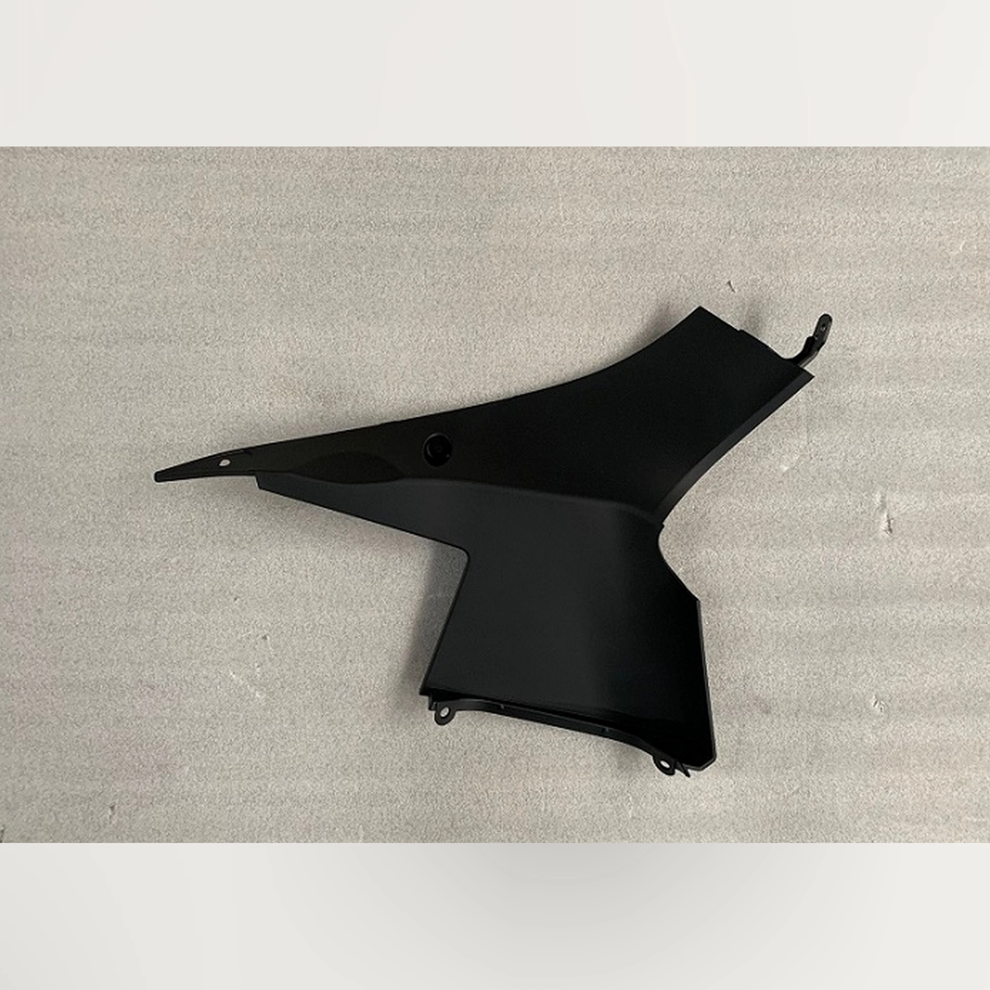 ARORA GP 250 SAĞ RÜZGARLIK İÇ PLASTİĞİ #GP250 - 049